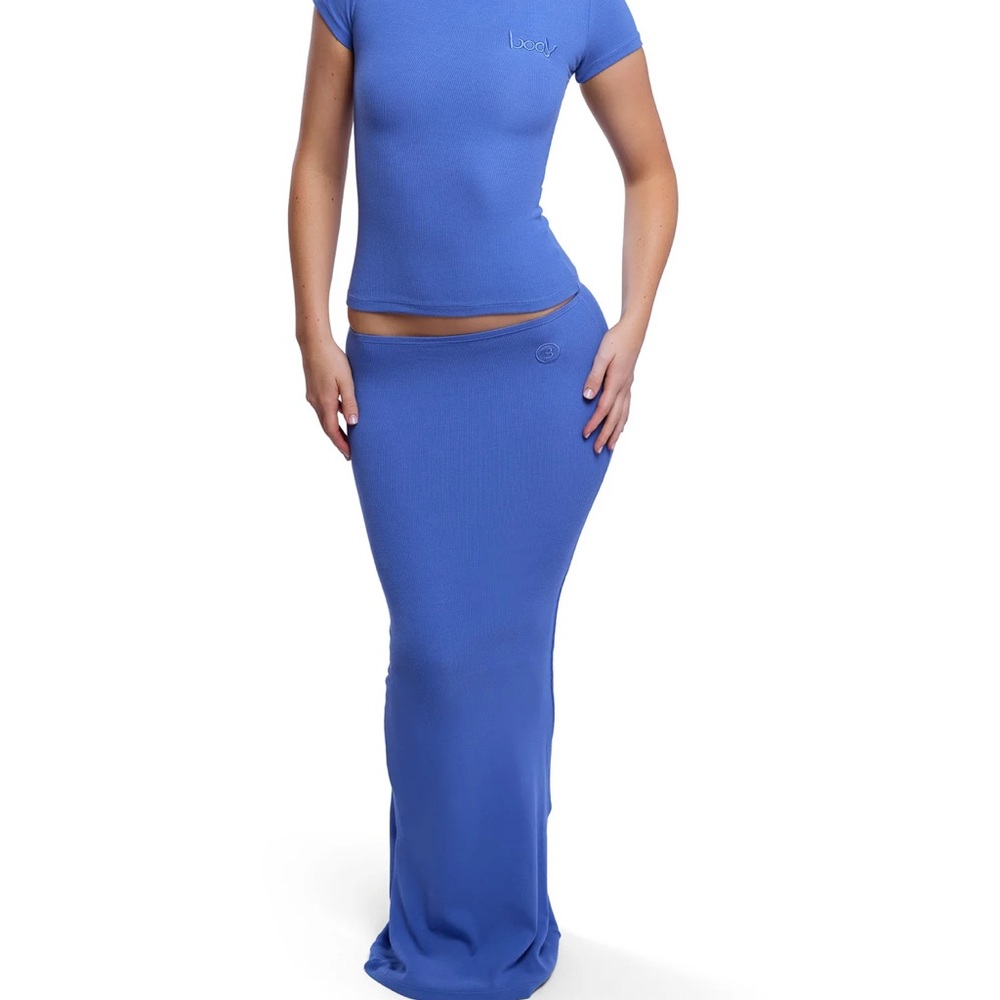 Body by raven tracy ribbed shirt essential (vibrant blue)and matching maxi skirt